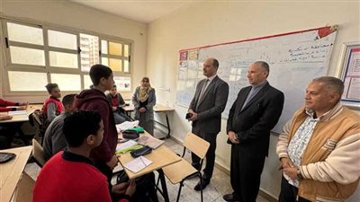 مدير التربية والتعليم بالإسكندرية يؤكد على ضرور تسليم الكتب المدرسية للطلاب 