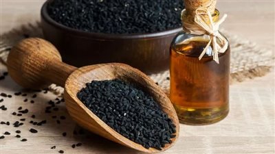 زيت حبة البركة السوداء.. كنز طبيعي لصحتك وجمالك