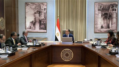 مدبولى يتابع مشروعات المنطقة الاقتصادية لقناة السويس 