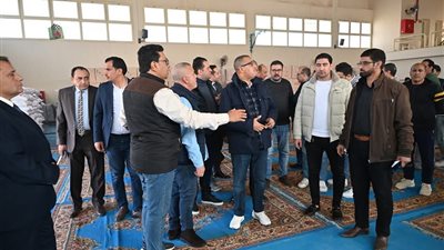 محافظ جنوب سيناء يتابع حملة دعم غزة باستاد طور سيناء