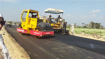 بتكلفة 47 مليون جنيه.. أعمال رصف وتطوير وإنشاء محطة صرف صحي بديرب نجم