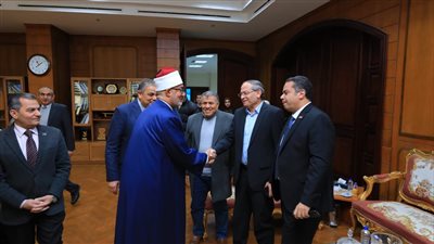 رئيس جامعة كفر الشيخ يستقبل مفتي الجمهورية لإلقاء ندوة بالجامعة