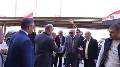 وزير الكهرباء يتفقد محطة توليد جنوب حلوان البخارية بمنطقة الكريمات