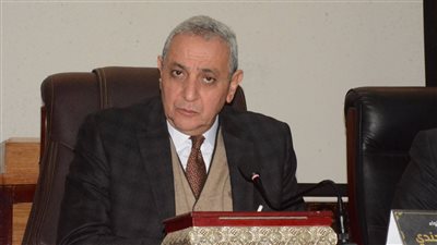 محافظ الغربية يشدد على ضرورة التواجد اليومى فى الشارع