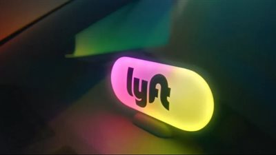  Lyft تستهدف إطلاق أول سيارة أجرة آلية 