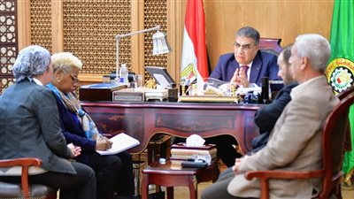 محافظ الدقهلية يبحث مع وفد الاتحاد الأوروبي تحسين المياه بمصرف كيتشنر