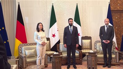 باريس تسعى إلى تنسيق الجهود الدولية لإعادة إعمار سوريا وتحقيق العدالة