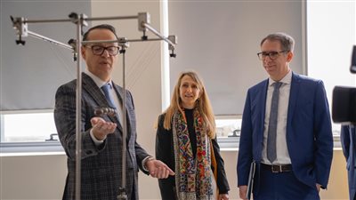 وفد ألماني في زيارة لمركز اكتشاف مواهب طلاب المدارس (صور) 