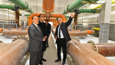 محافظ أسيوط يتفقد تشغيل المرحلة الثانية من محطة مياه شرب الهلالي 