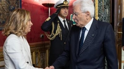 روسيا تهاجم ماتاريلا: إيطاليا تتصدى بردود فعل موحدة بين الأحزاب