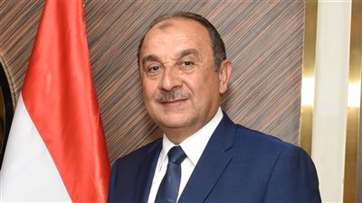 وزير قطاع الأعمال  يبدأ جولة لمصانع وشركات تابعة جنوب الصعيد