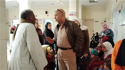 مجازاة طبيب ومكافأة صيدلانيه و 3 ممرضات بصحة الفيوم
