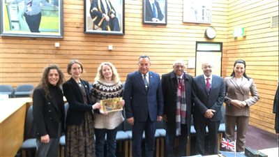 رئيس جامعة الإسكندرية يوقع درجات مزدوجة مع جامعة ساوثهامبتون البريطانية في مجال الأعمال