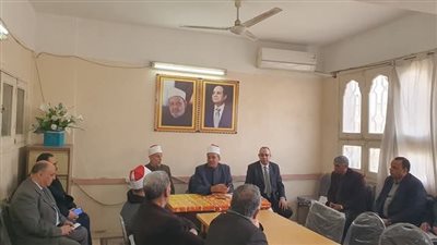 رئيس أزهر الغربية يلتقي بمديرى الإدارات لمتابعة العملية التعليمية