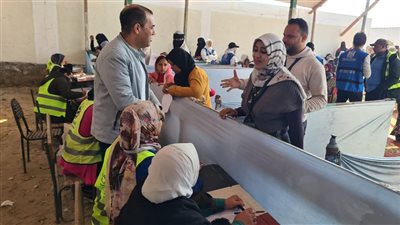 وكيل صحة البحيرة القافلة الطبية بقرية الستمائة بحوش عيسى 