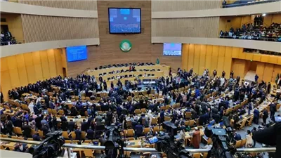 كواليس القمة الأفريقية: نقاشات ساخنة وتنافس على المناصب وسط أزمات القارة 