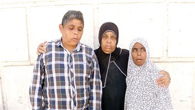 الأيتام المعاقون والأم مريضة السرطان