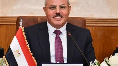 مجلس الدراسات العليا والبحوث بجامعة القناة يعزز التعاون البحثي