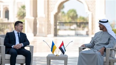 بن زايد وزيلينسكي يبحثان تعزيز العلاقات بين الإمارات وأوكرانيا