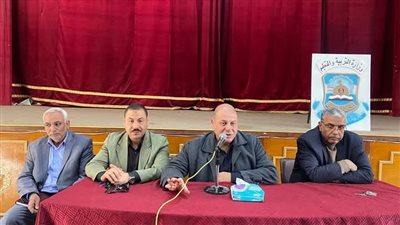 التربية والتعليم بقنا تعقد اجتماعًا موسعًا لمناقشة سير العملية التعليمية