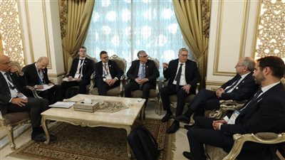 وزير البترول والثروة المعدنية يلتقي الرئيس التنفيذي لشركة توتال العالمية 