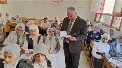 جولة ميدانية لمدير تعليم الفيوم بمدارس سنورس وشرق وغرب المحافظة