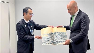 وزير التربية والتعليم يلتقي أعضاء مجلس التعليم في طوكيو