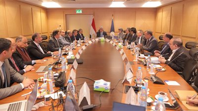 وزير السياحة والآثار يترأس اجتماع هيئة المتحف الكبير