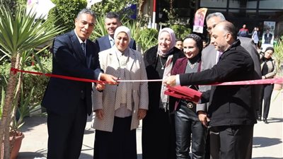 انعقاد ملتقى التوظيف الأول في كلية الإعلام جامعة القاهرة (صور) 