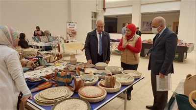 وحدة أيادي مصر بالفيوم تنظم معرضين للحرف اليدوية والتراثية بجامعة وادي النيل والسوق الحضري بمدينة نصر
