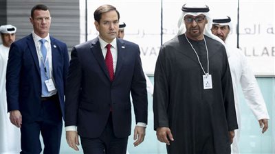 وزير الخارجية الأمريكي يلتقي الرئيس الإماراتي لبحث التعاون الثنائي