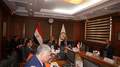 مناقشة ملامح استراتيجية تطوير الجامعات بتكنولوجيا الذكاء الاصطناعي