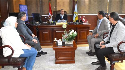 محافظ الغربية يستقبل مدير مشروعات تطوير خدمات المواطنين بالمحليات