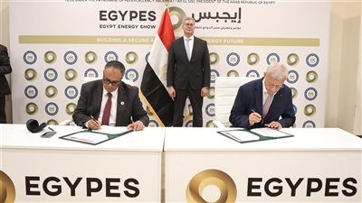 البترول.. اتفاقيتين بإستثمارات 13.5 مليون دولار لزيادة الإنتاج بالصحراء الغربية