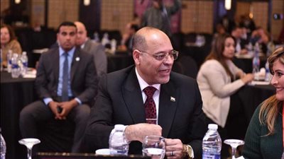 وزير العمل يشارك في النسخة الرابعة من معرض وملتقى 