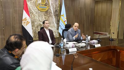 محافظ كفرالشيخ يناقش محاور تطوير مدينة فوه