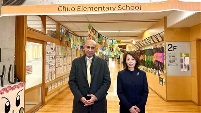 وزير التربية والتعليم يتفقد مدرسة 