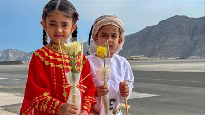 وفدٌ إعلامي دولي يزور محافظة مسندم  العُمانية ويطلع على معالمها الطبيعيّة والحضاريّة