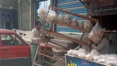 رفع الإشغالات المخالفة وسيارات الطعام غير المرخصة من شوارع الزقازيق 