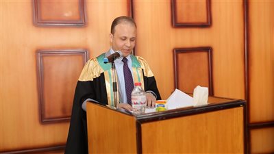 محمد عبدالجواد يحصل على درجة الدكتوراه بدرجة امتياز مع مرتبة الشرف