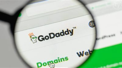 تكاليف خفية ومشكلات تقنية.. لماذا يشكو المستخدمون من GoDaddy؟
