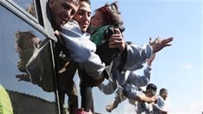 الاحتلال يستدعي أهالي 5 أسرى مقدسيين وتقتحم منازل آخرين