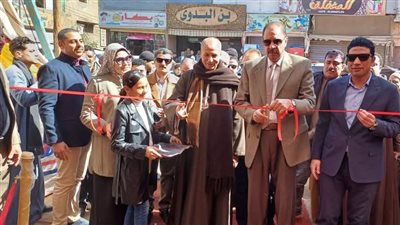 محافظ سوهاج يفتتح أسواق اليوم الواحد بمدينة المنشأه