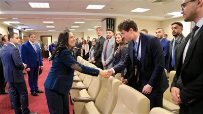 وزيرة التضامن تلتقي طلابًا من جامعة فيينا ونورثمبريا والألمانية بالقاهرة