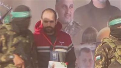 وصول محتجزين إسرائيليين مفرج عنهم اليوم إلى أحد المستشفيات في تل أبيب