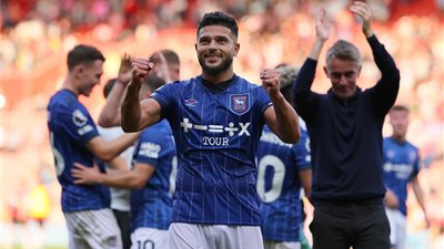 سام مرسي يقود إبسويتش تاون لمواجهة توتنهام الليلة