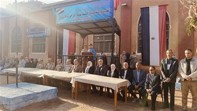 مدير تعليم الفيوم يستقبل قائد قطاع التأسيس العسكري  بمدرسة الفيوم الزخرفية 