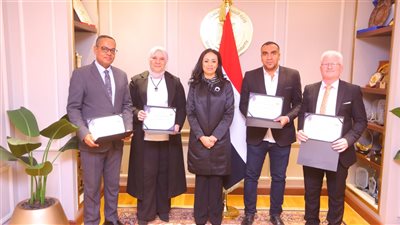 التضامن تكرم قطاع مكتب الوزيرة لتميزه خلال شهر فبراير  