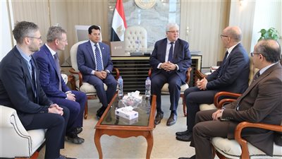 وزير التعليم العالي يجتمع مع رئيس الاتحاد الدولي للرياضة الجامعية