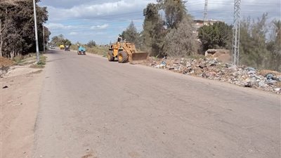 رفع تراكمات قمامة ومخلفات صلبة بمراكز البحيرة